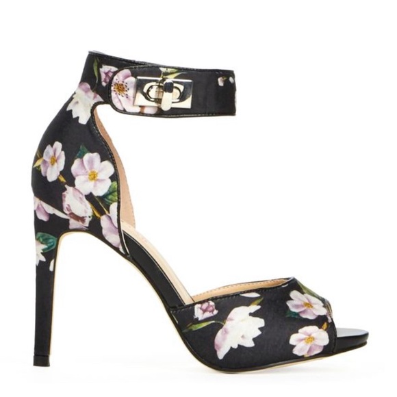 JustFab Shoes - JUSTFAB Melisande Heels size 6.5 NWOT
